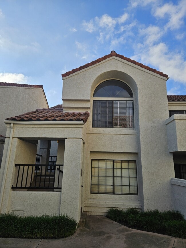 Building Photo - 1220 Franciscan Ct