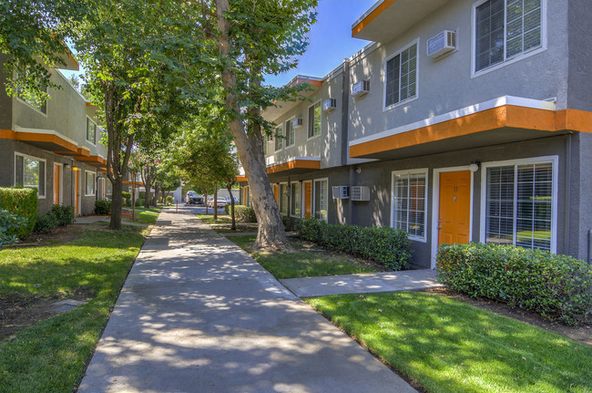 Sierra Park - Sierra Park Townhomes