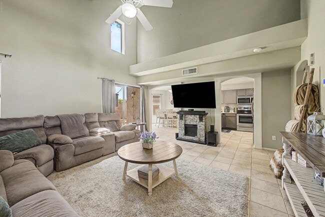 Photo - 761 E Rosemonte Dr