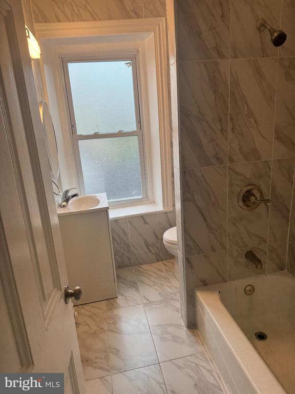 Photo - 1321 DeKalb St