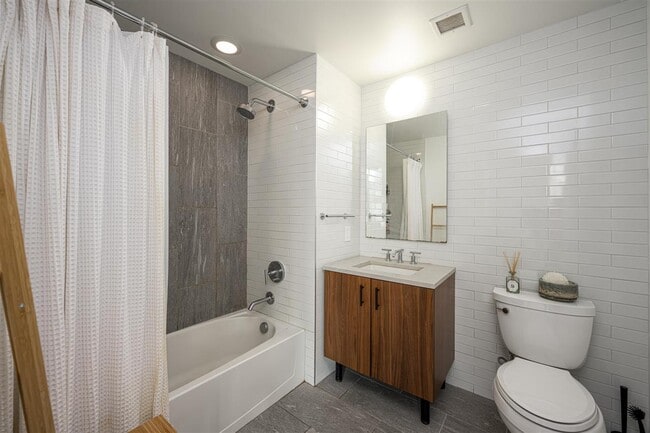 Photo - 10 Provost St Unit PH04