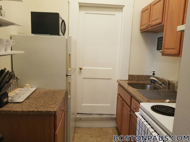 Photo - 41 Bay State Rd Unit 2R