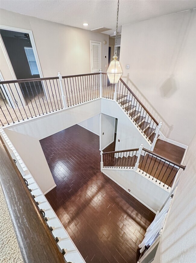 Photo - 18707 Woodbreeze Dr