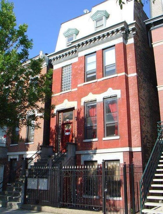 Building Photo - 1021 S Racine Ave Rental