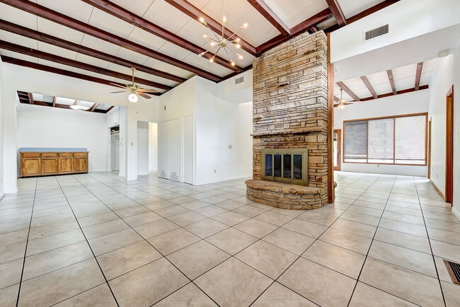 Photo - 702 Morningside Dr