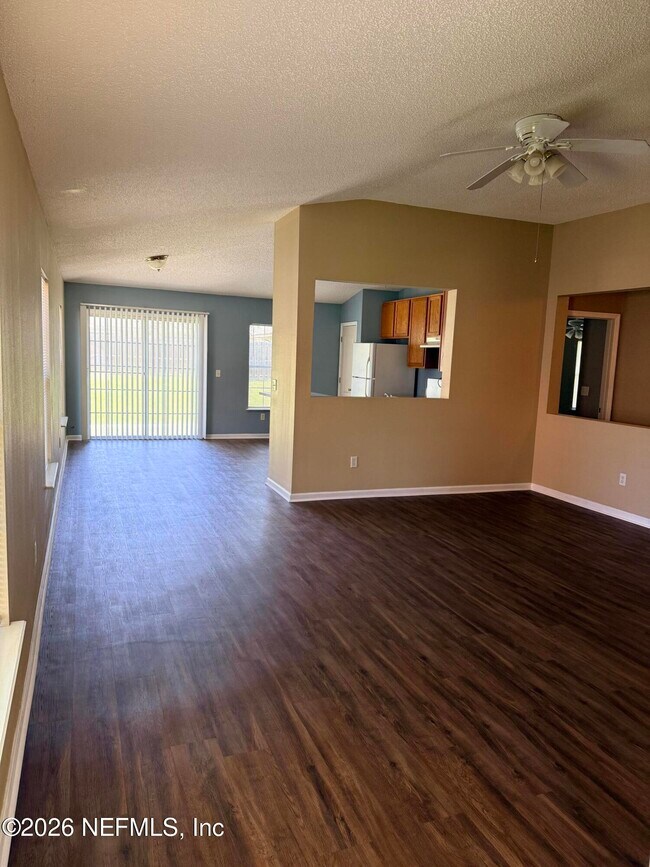 Photo - 1432 Heather Ct