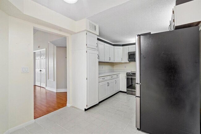 Photo - 13770 Oneida Dr