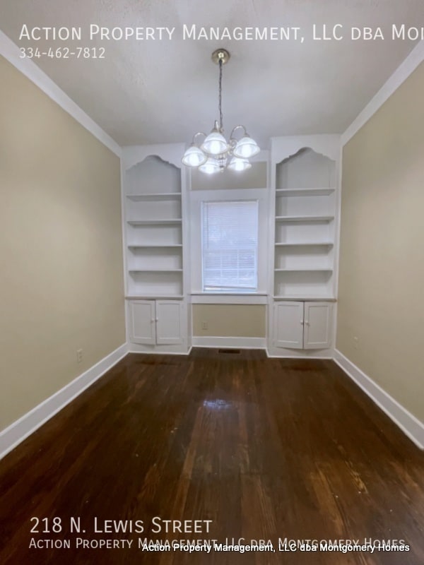 Photo - 218 N Lewis St