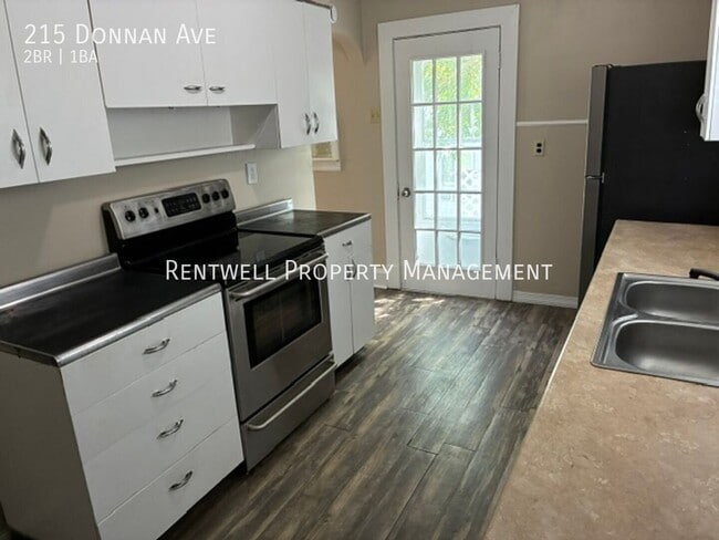 215 Donnan Ave