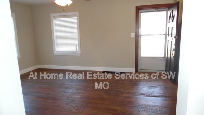 Photo - 1913 S Dollison Ave