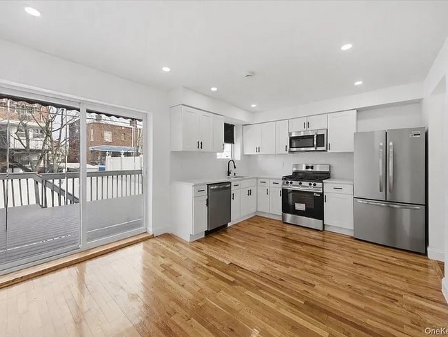 Photo - 252 Brinsmade Ave