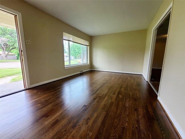 Photo - 9867 Carnegie Pl