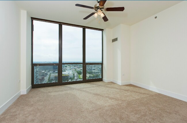 Photo - 650 W Wayman St
