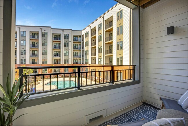 Metropolitan at the Riverwalk