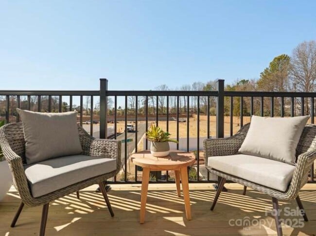 Building Photo - 5624 Kingspan Dr