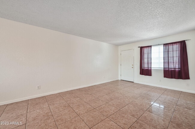 Photo - 1815 N Spring