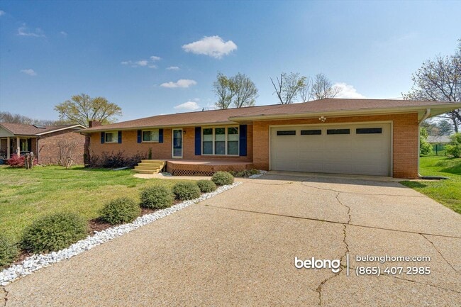 Photo - 2324 Mark Ln