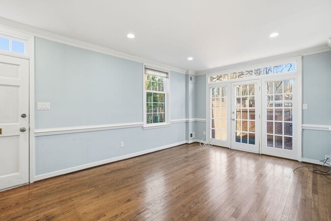 Photo - 657 S Columbus St