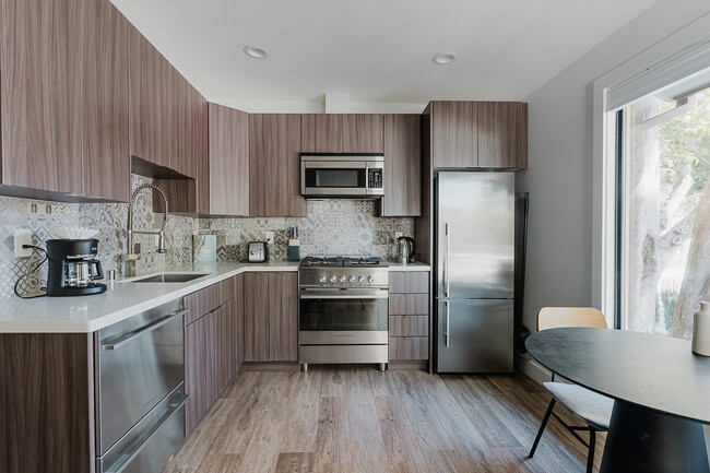 Photo - 715 Everett Ave Unit FL2-ID1764