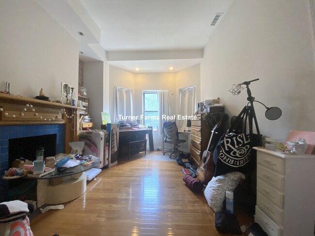 Photo - 71 Gainsborough St Apartments Unit 301