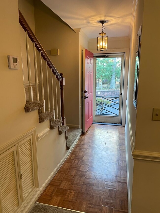 2 BED, 1.5 BATH TWO STORY TOWNHOME! - 2 BED, 1.5 BATH TWO STORY TOWNHOME!