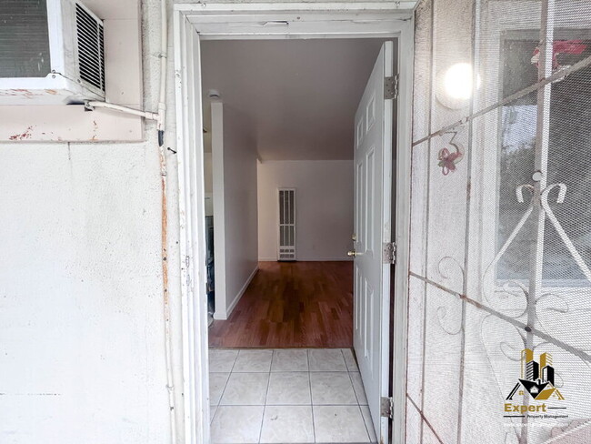 Photo - 2319 Empress St Unit #3