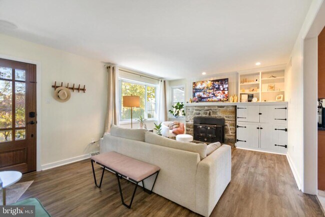 Photo - 1801 N Hills Ave