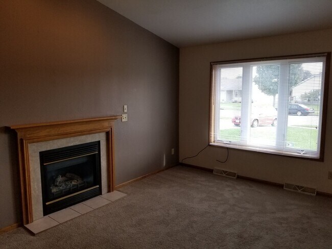 1403 Glenview Ln