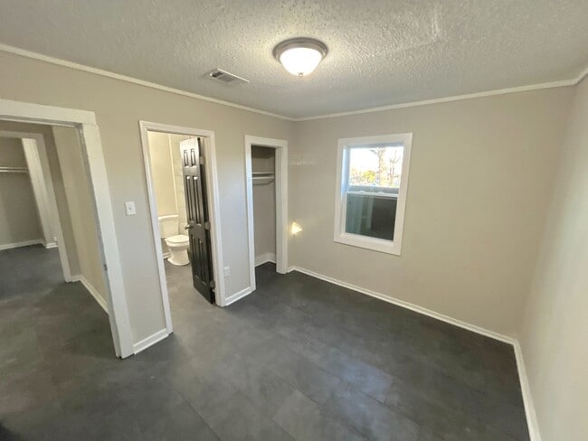 Photo - 2971 Forrest Ave