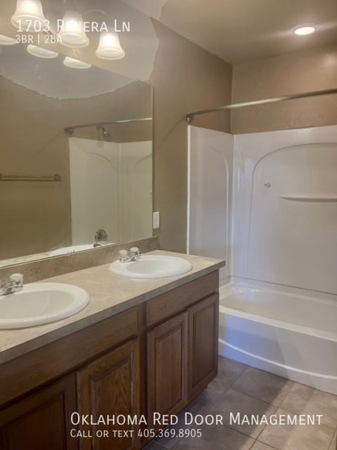 Photo - 1703 Riviera Ln