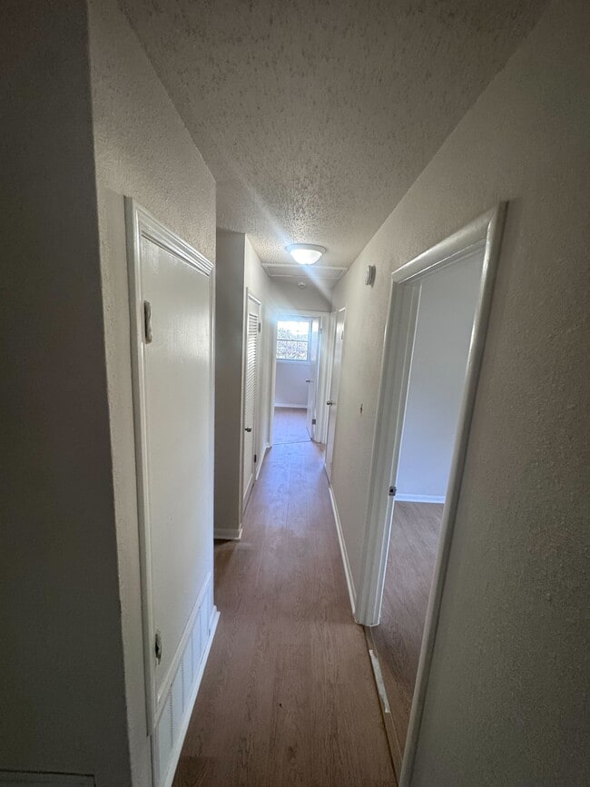 Photo - 4484 Binghamton Dr