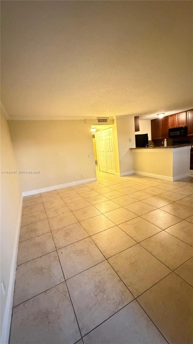 Photo - 711 Forest Club Dr Unit 212