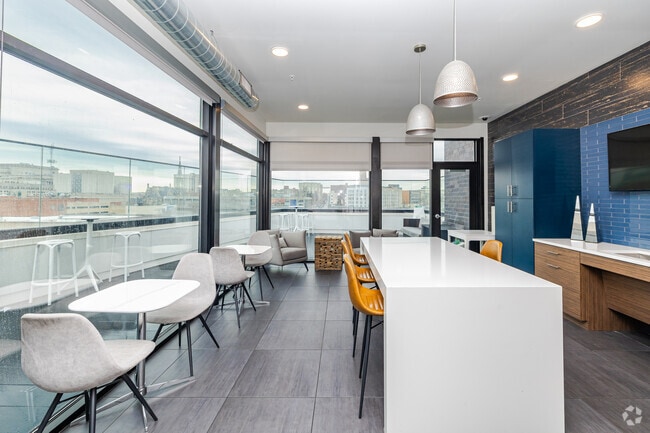 Salón del club - 550 Ultra Lofts