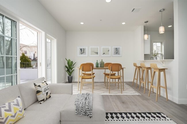 Building Photo - 144 Bergen Ave