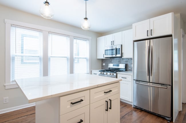 Building Photo - 2630 W Medill Ave Rental