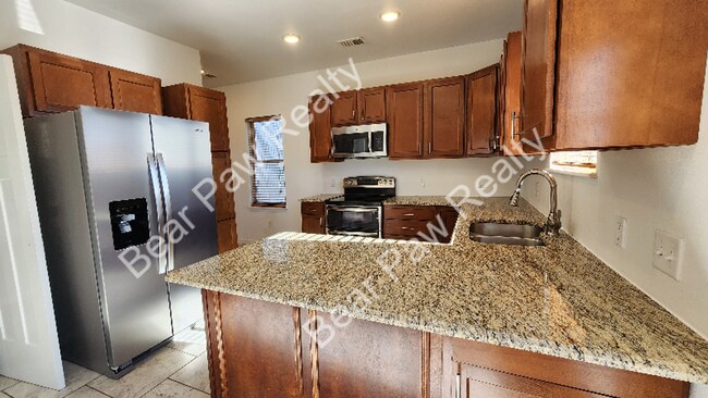 Photo - 1007 W 29th St Unit Upstairs