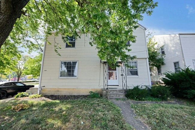 Photo - 1757-1759 E Frankfort St Unidad 1757