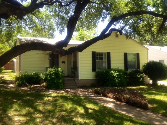 Building Photo - 2108 W Lotus Ave Rental
