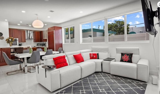 Building Photo - 4243 Bougainvilla Dr Rental