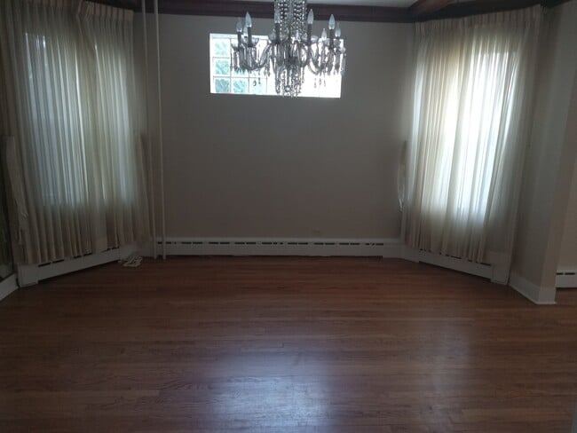 Dinning room - 5026 W Hutchinson St Unit 1
