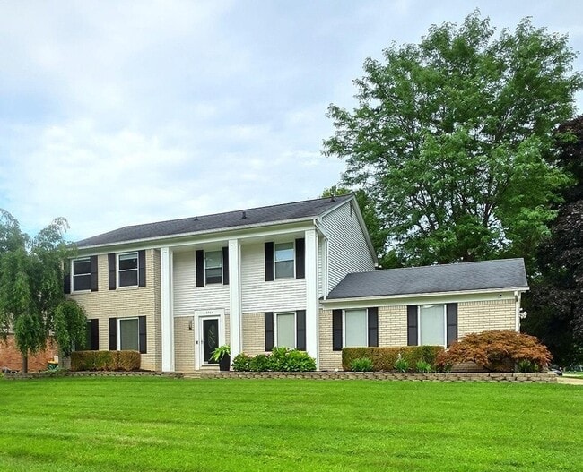 Building Photo - 28618 Balmoral Way Rental