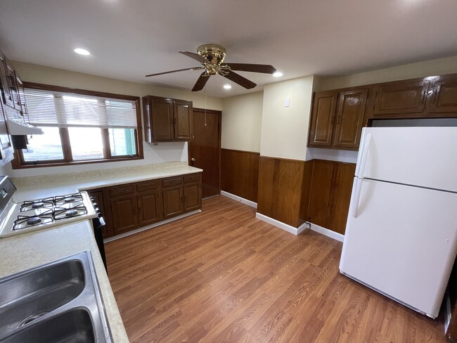 Photo - 227 Holland St Unit 2