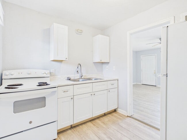 2716 Duncan Dr