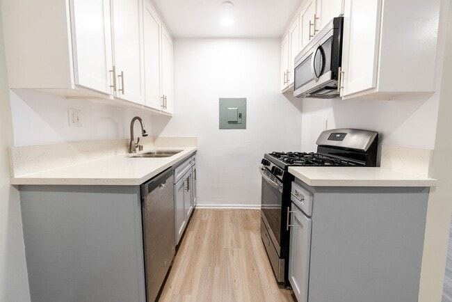 Photo - 11937 Avon Way