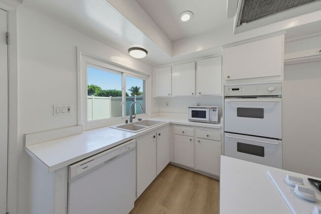 Photo - 20361 Fee Ln
