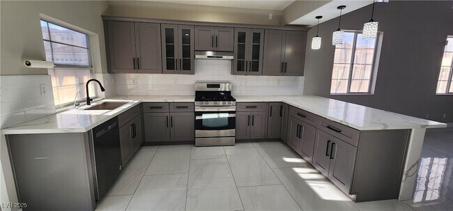 Photo - 3335 Commendation Dr