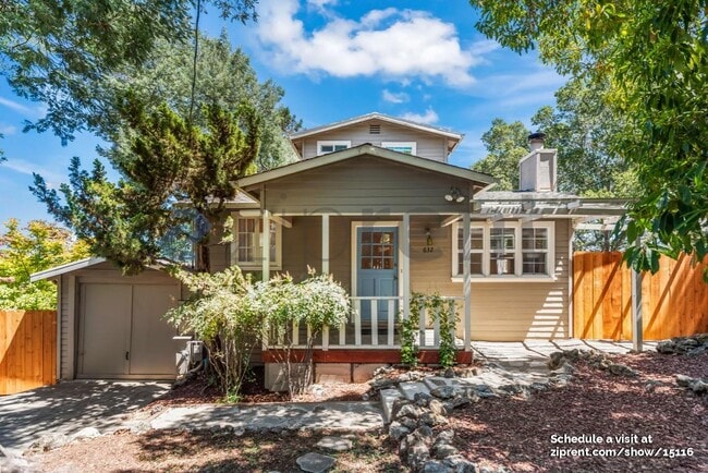 Photo - 632 Acacia Ln