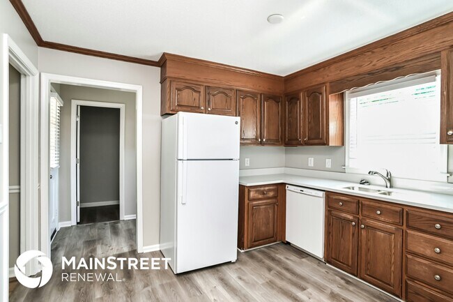 Photo - 1100 Lightwood Dr