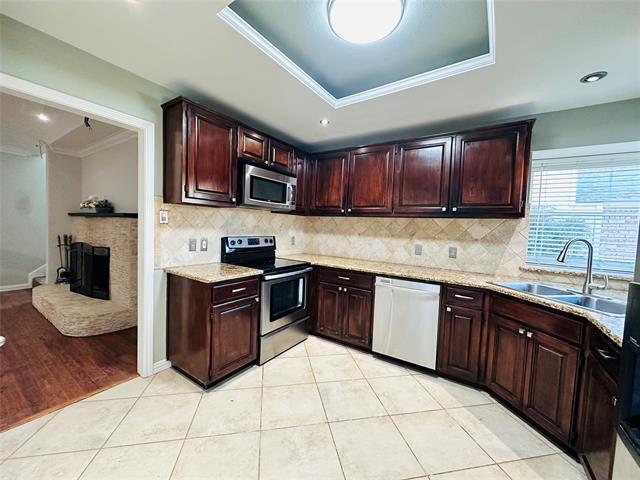 Photo - 2032 Greenview Dr