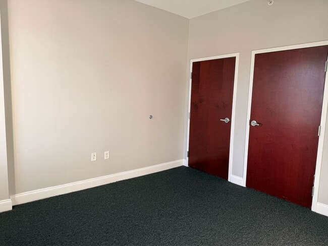 Photo - 210 Farmington Ave Unit 405